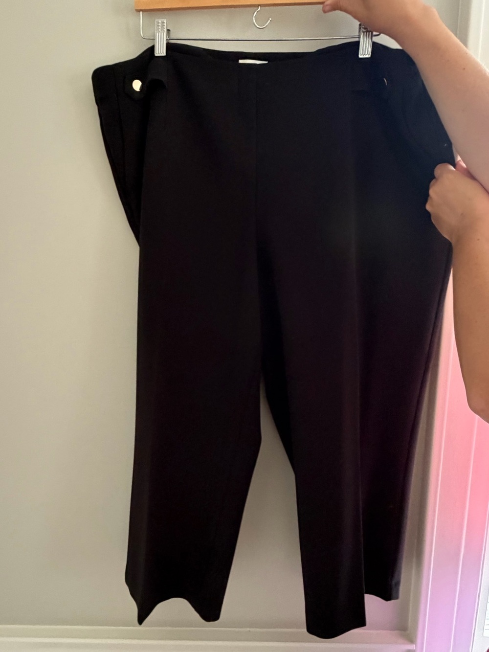 Chico's Black Cropped Wide-Leg Pants